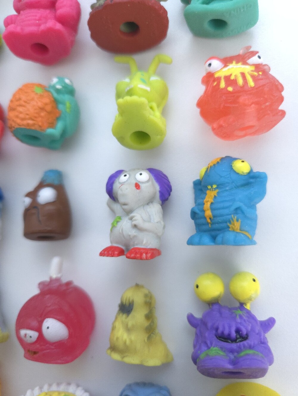 Moose Toys Track Pack Grossery Gang Mini Figures and Trash Cans - Picture 7 of 16
